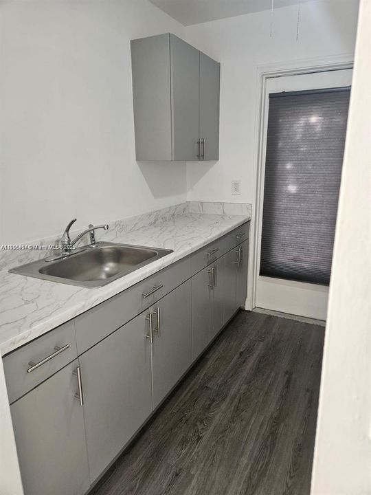 For Rent: $1,600 (1 beds, 1 baths, 615 Square Feet)