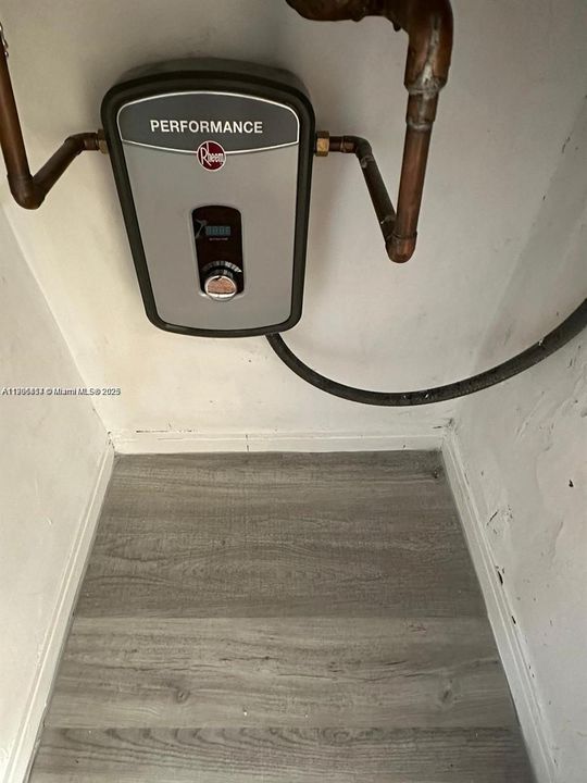 For Rent: $1,600 (1 beds, 1 baths, 615 Square Feet)