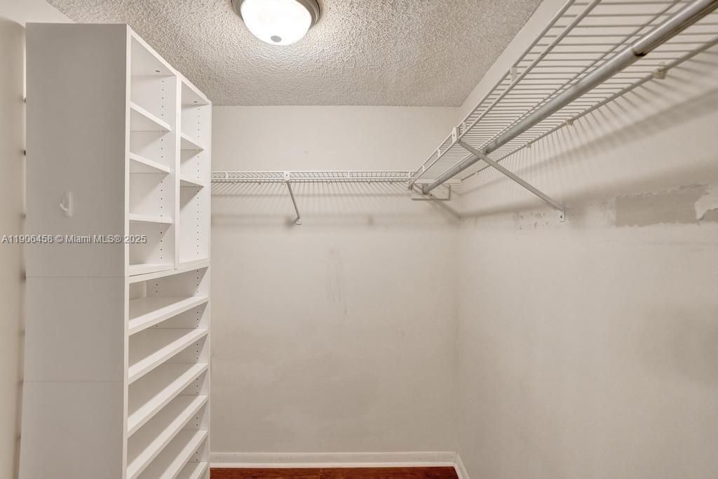 For Sale: $375,000 (3 beds, 2 baths, 1807 Square Feet)