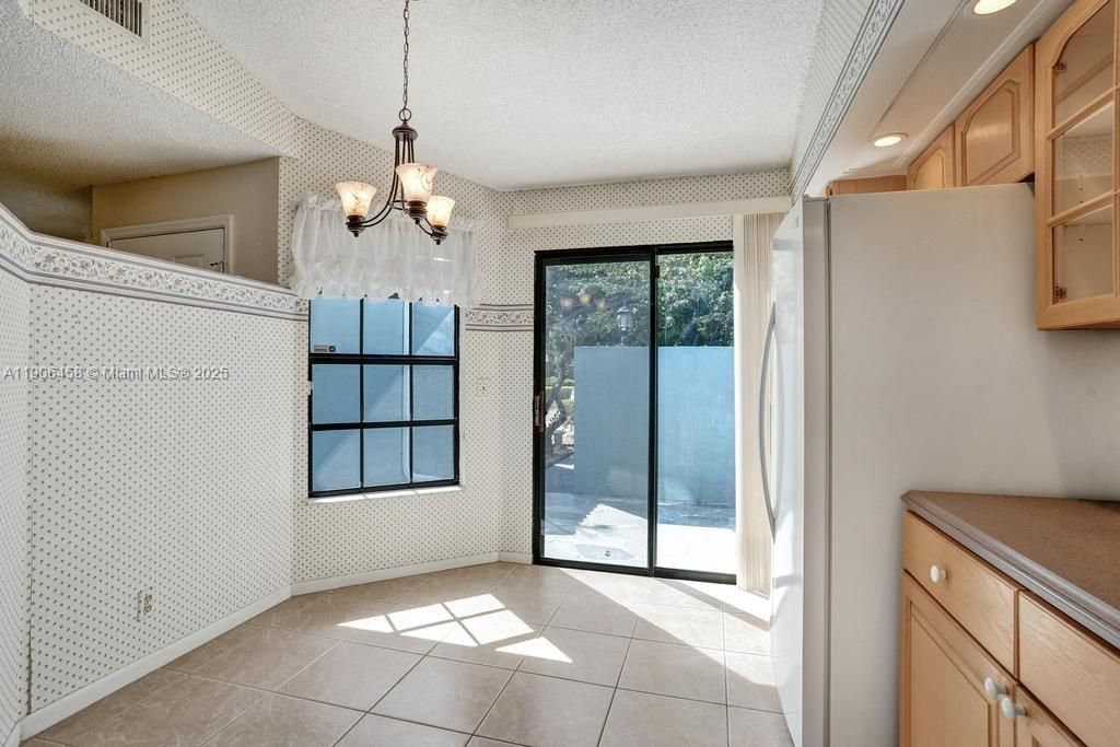 For Sale: $375,000 (3 beds, 2 baths, 1807 Square Feet)