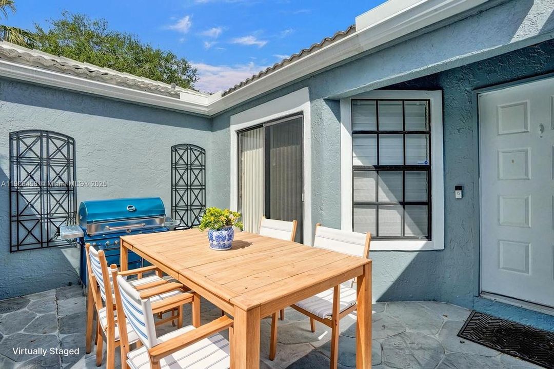 For Sale: $375,000 (3 beds, 2 baths, 1807 Square Feet)