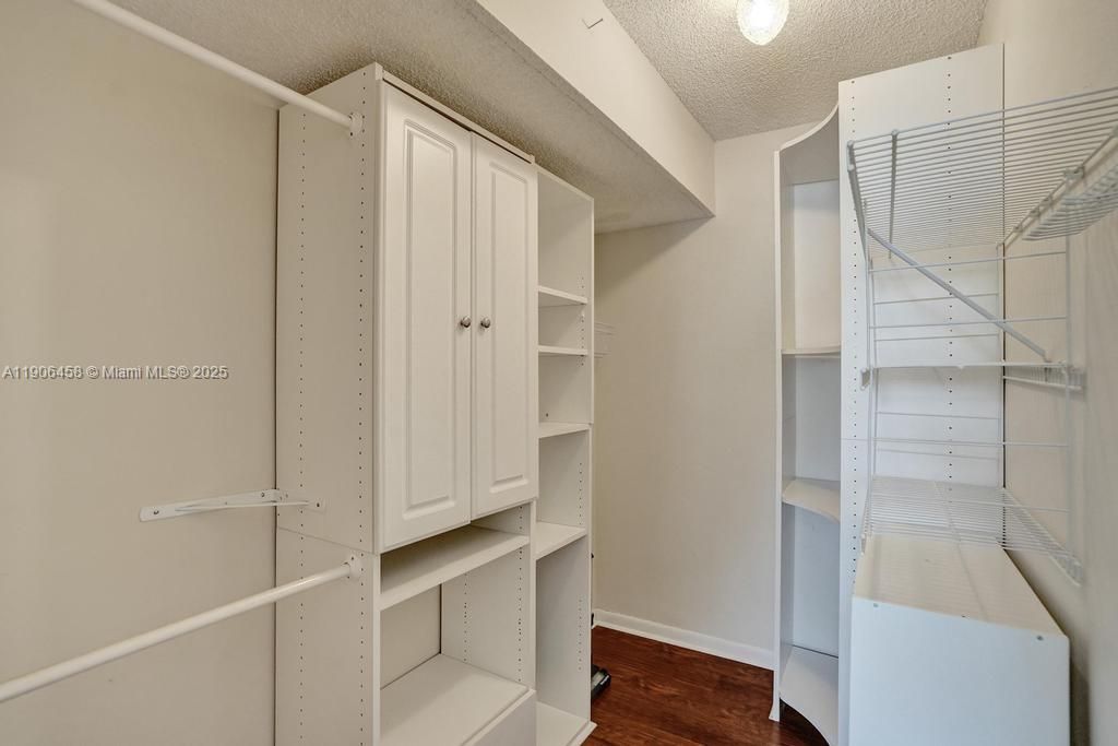 For Sale: $375,000 (3 beds, 2 baths, 1807 Square Feet)