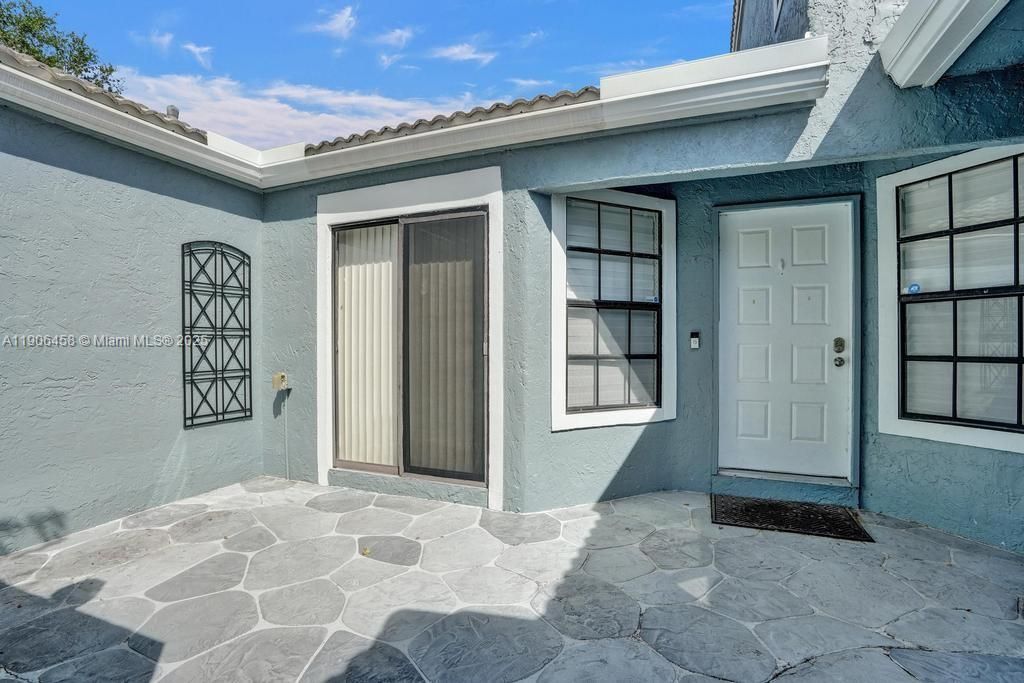 For Sale: $375,000 (3 beds, 2 baths, 1807 Square Feet)