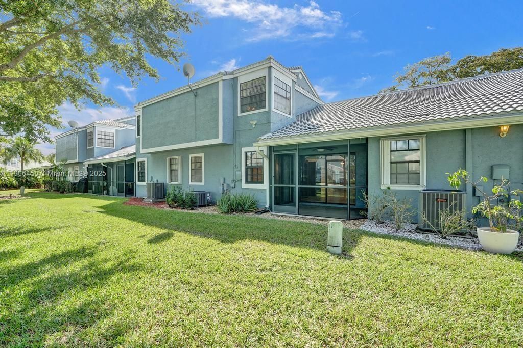 For Sale: $375,000 (3 beds, 2 baths, 1807 Square Feet)