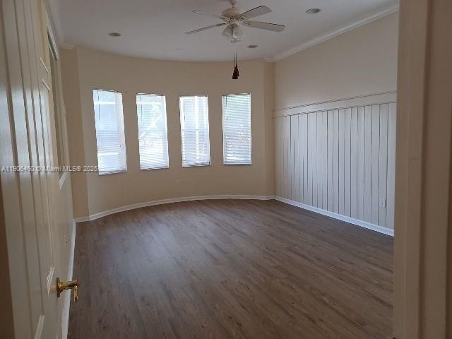 合同活跃: $3,450 (4 贝兹, 2 浴室, 2432 平方英尺)