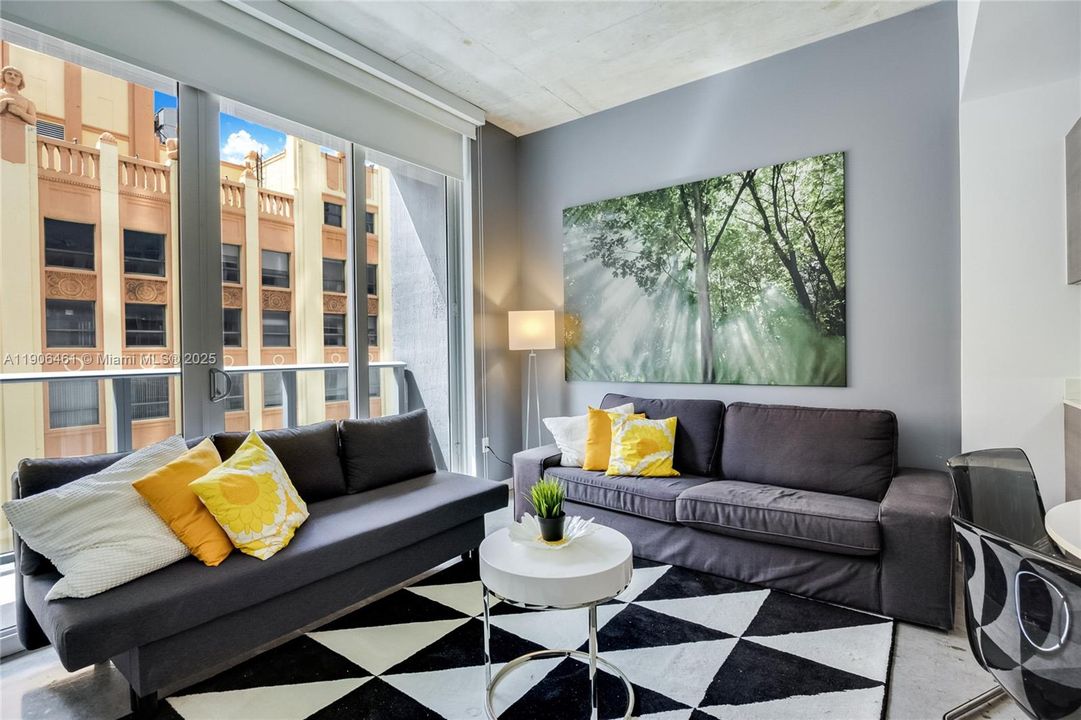 For Rent: $2,690 (1 beds, 1 baths, 533 Square Feet)