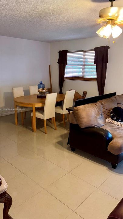 For Sale: $189,900 (2 beds, 2 baths, 1200 Square Feet)