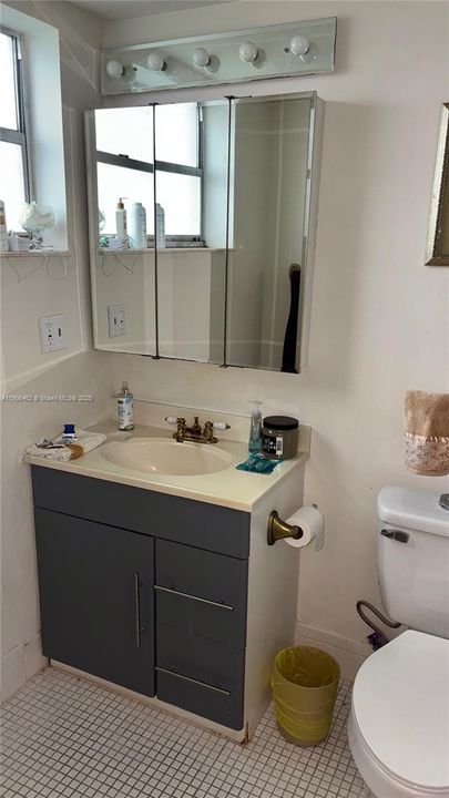 For Sale: $189,900 (2 beds, 2 baths, 1200 Square Feet)