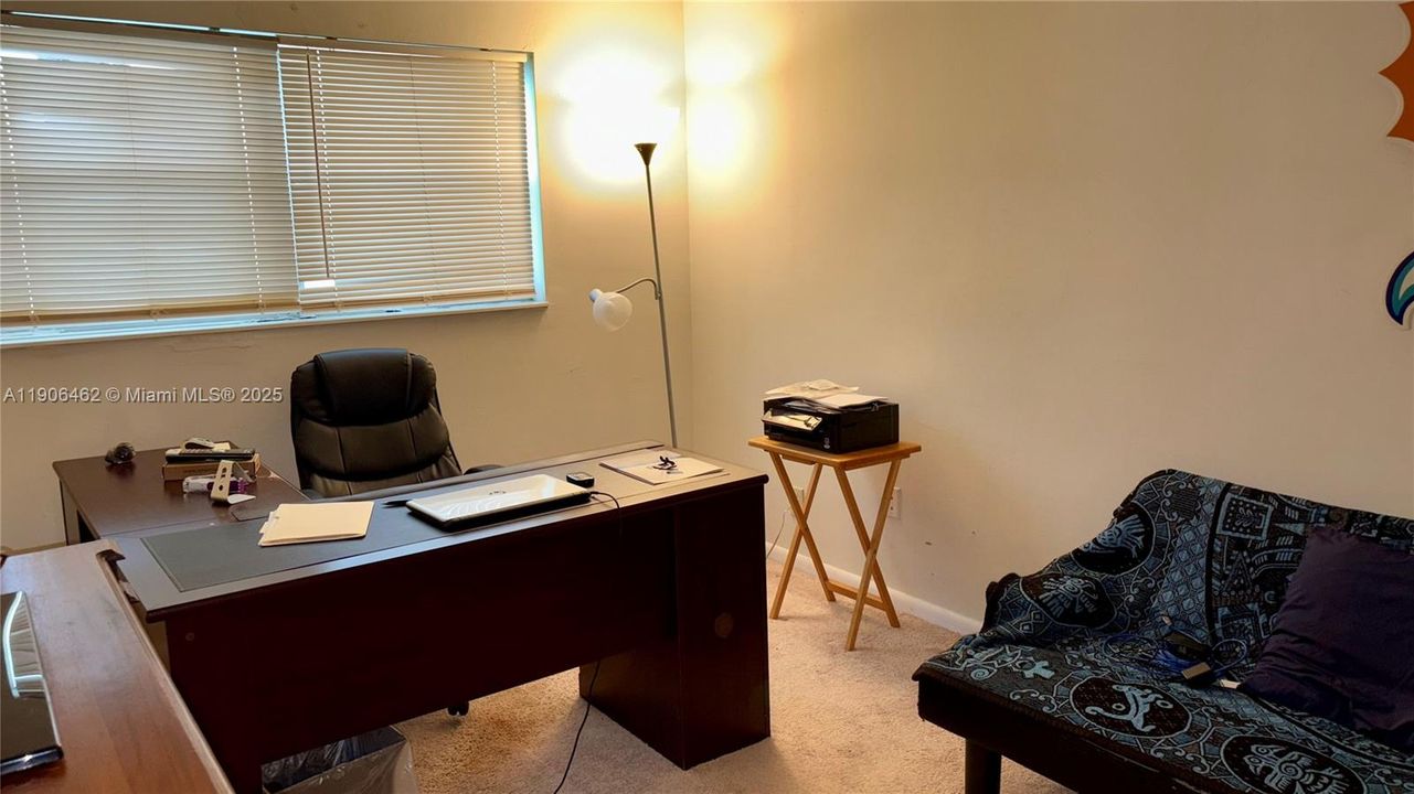 For Sale: $189,900 (2 beds, 2 baths, 1200 Square Feet)