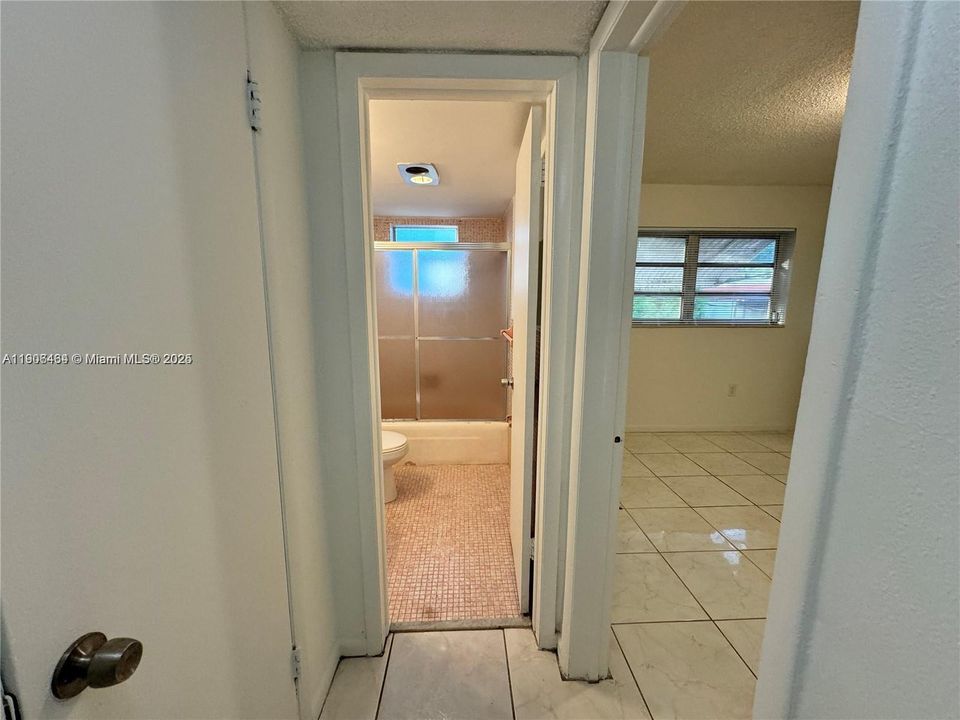 For Rent: $2,000 (2 beds, 2 baths, 857 Square Feet)