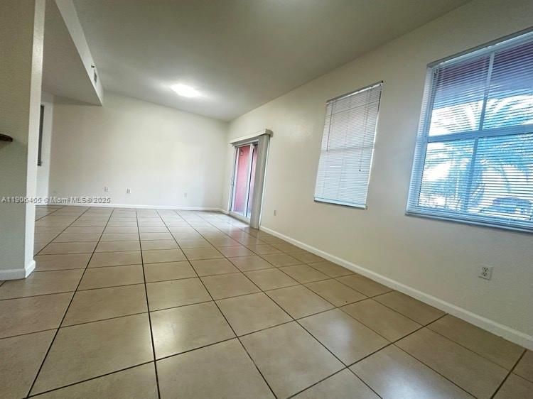 For Rent: $2,770 (3 beds, 2 baths, 1312 Square Feet)