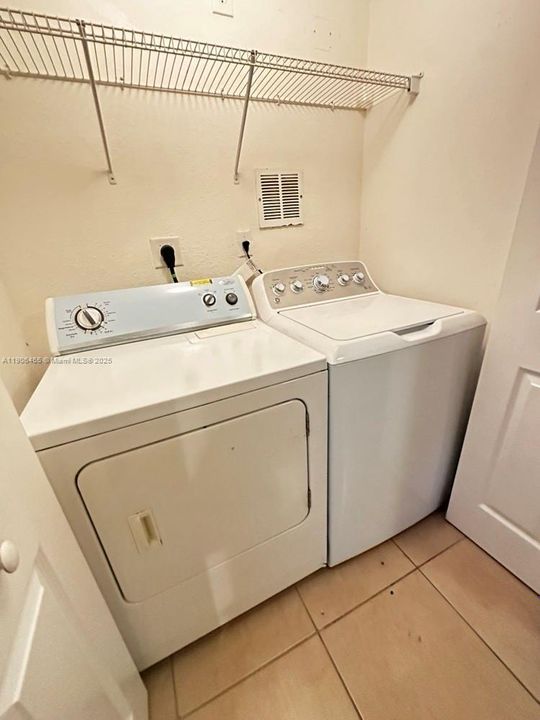 For Rent: $2,770 (3 beds, 2 baths, 1312 Square Feet)