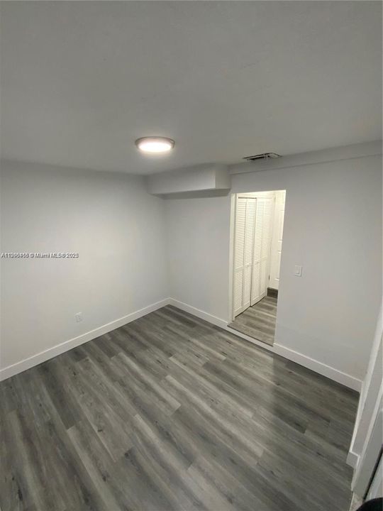 For Rent: $2,250 (3 beds, 1 baths, 890 Square Feet)