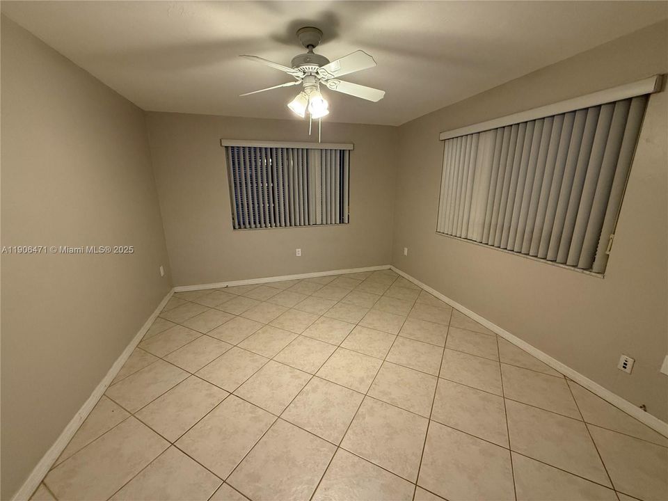 最近租的: $1,925 (1 贝兹, 1 浴室, 875 平方英尺)