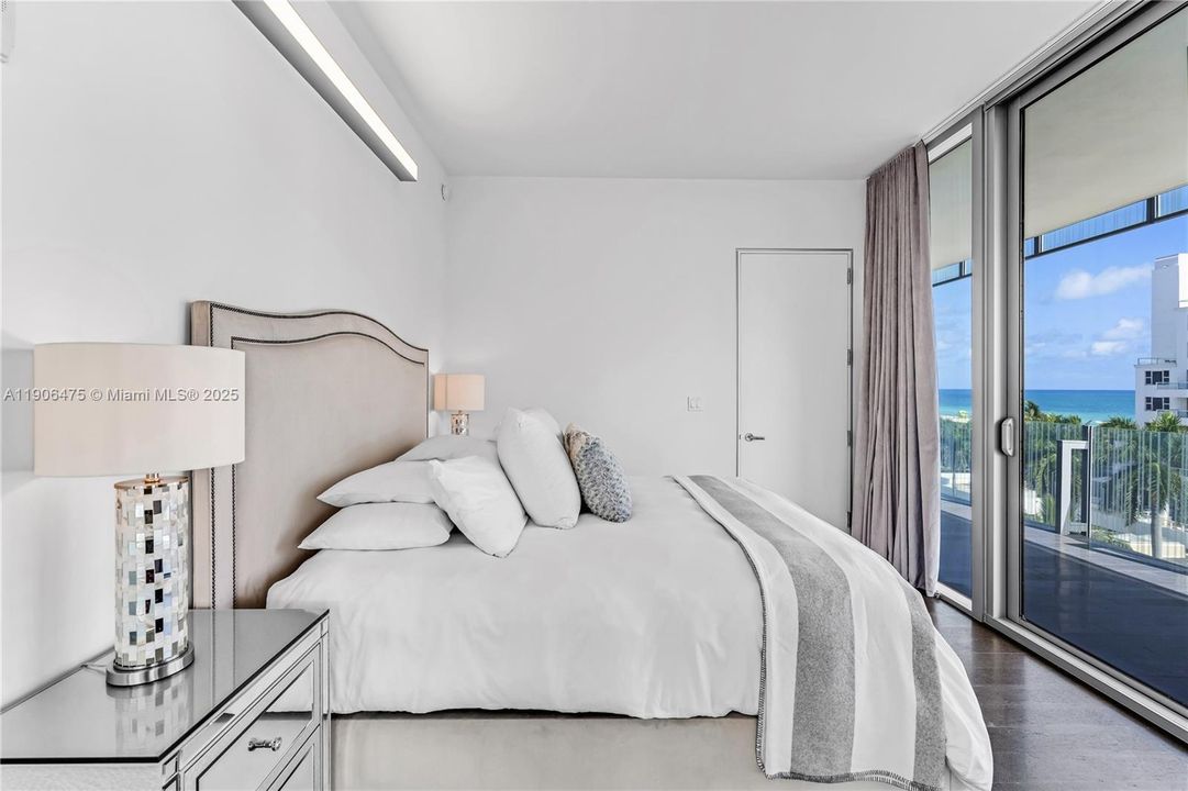 For Sale: $5,000,000 (2 beds, 2 baths, 1938 Square Feet)