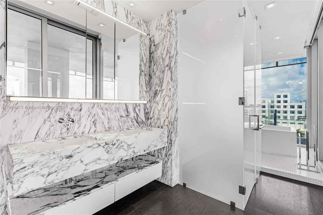 For Sale: $5,000,000 (2 beds, 2 baths, 1938 Square Feet)