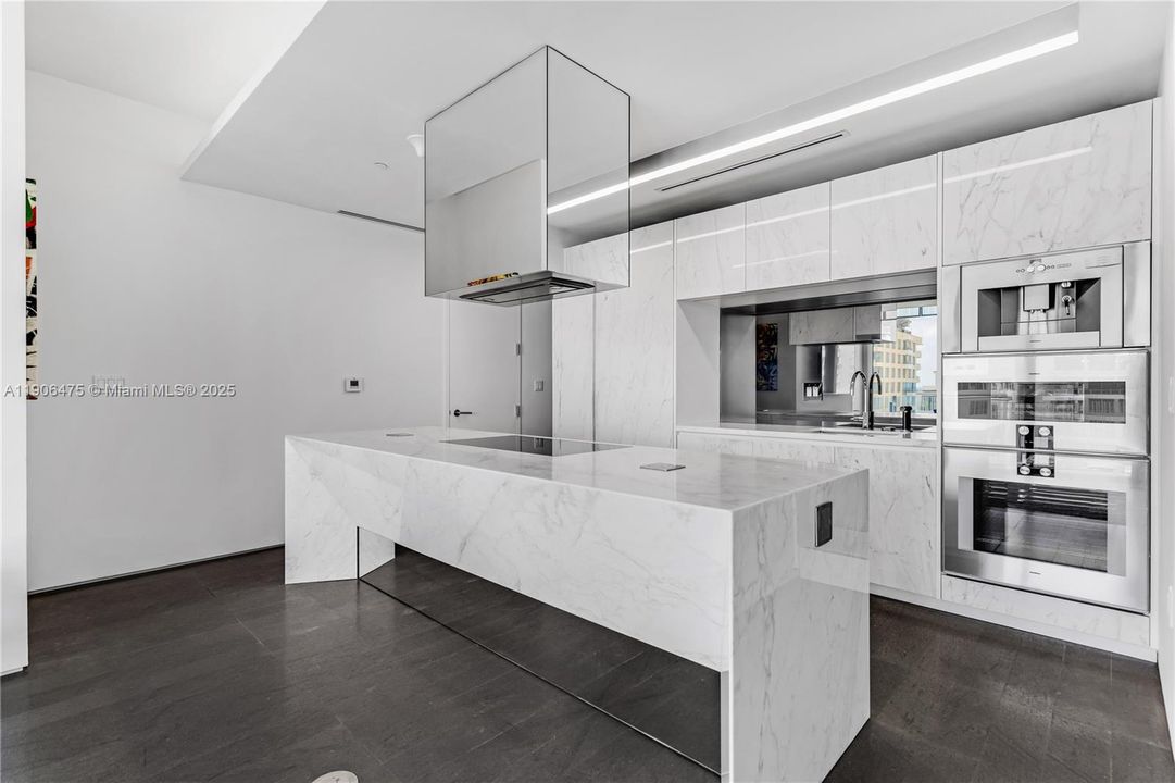 For Sale: $5,000,000 (2 beds, 2 baths, 1938 Square Feet)