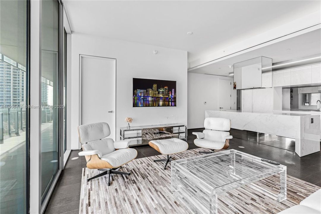 For Sale: $5,000,000 (2 beds, 2 baths, 1938 Square Feet)