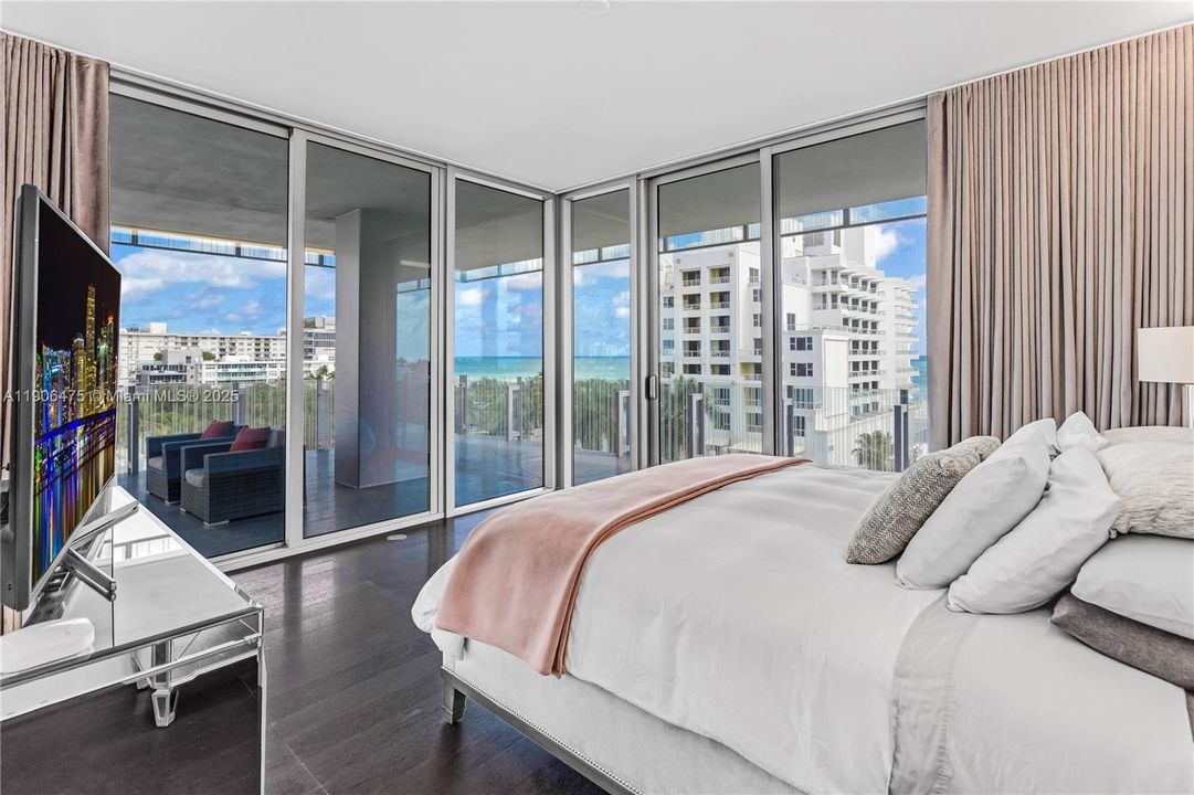 For Sale: $5,000,000 (2 beds, 2 baths, 1938 Square Feet)