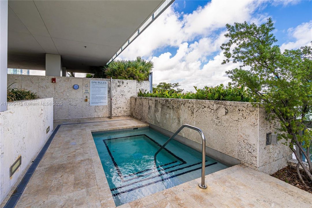 For Sale: $5,000,000 (2 beds, 2 baths, 1938 Square Feet)