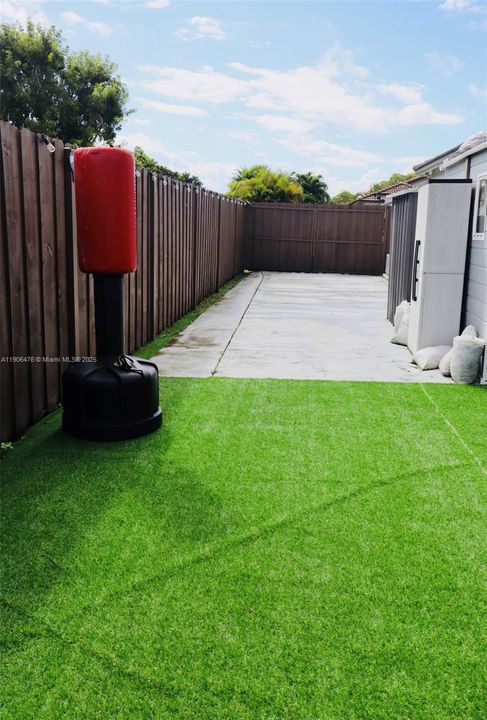 For Sale: $575,000 (3 beds, 2 baths, 1373 Square Feet)