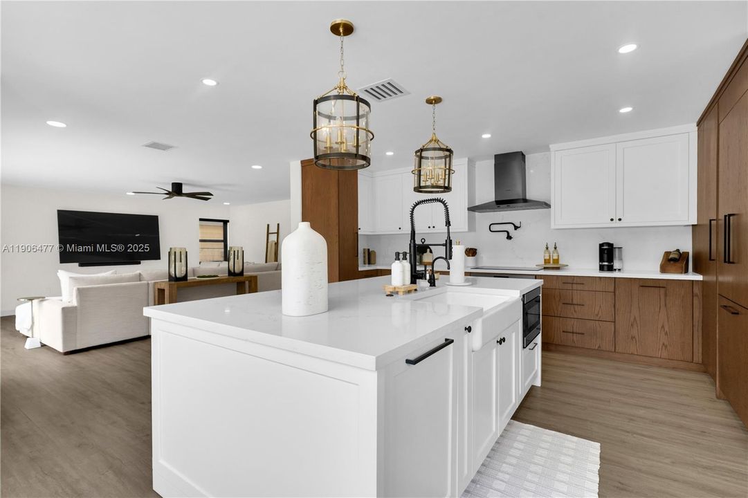 待售: $1,299,000 (5 贝兹, 3 浴室, 3113 平方英尺)