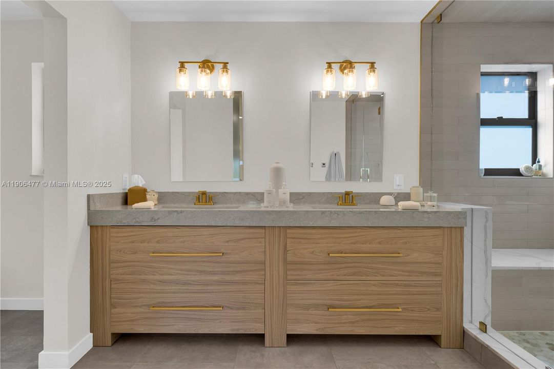 待售: $1,299,000 (5 贝兹, 3 浴室, 3113 平方英尺)