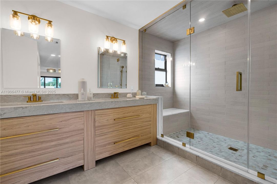 待售: $1,299,000 (5 贝兹, 3 浴室, 3113 平方英尺)