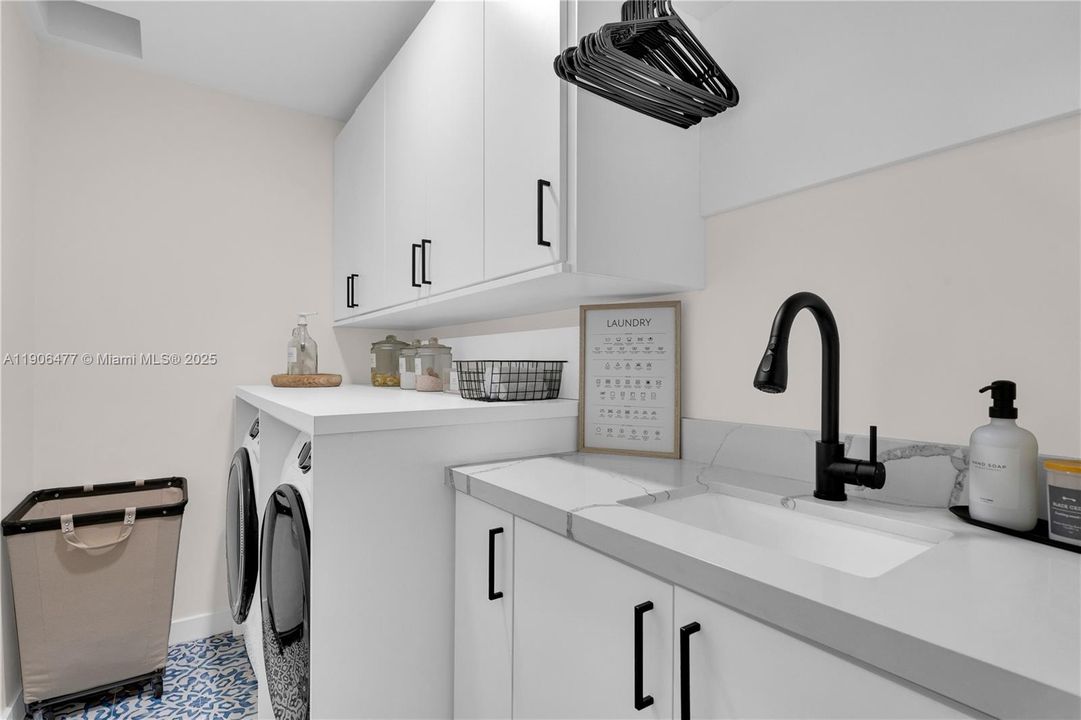 待售: $1,299,000 (5 贝兹, 3 浴室, 3113 平方英尺)