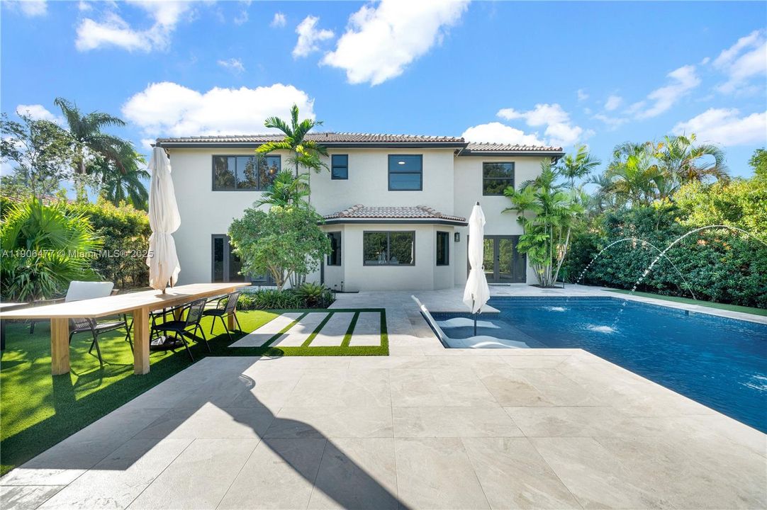 待售: $1,299,000 (5 贝兹, 3 浴室, 3113 平方英尺)