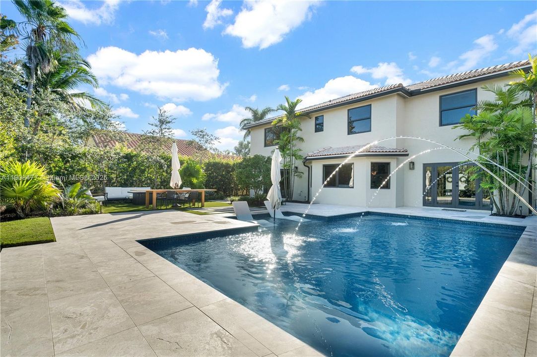 待售: $1,299,000 (5 贝兹, 3 浴室, 3113 平方英尺)