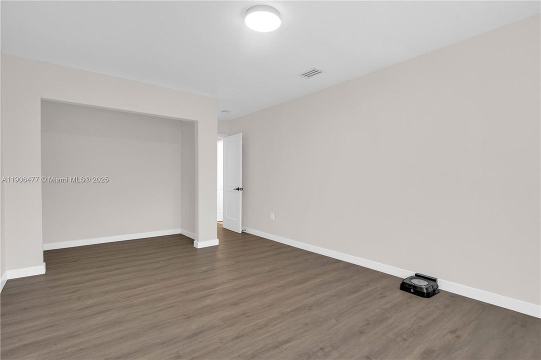 待售: $1,299,000 (5 贝兹, 3 浴室, 3113 平方英尺)