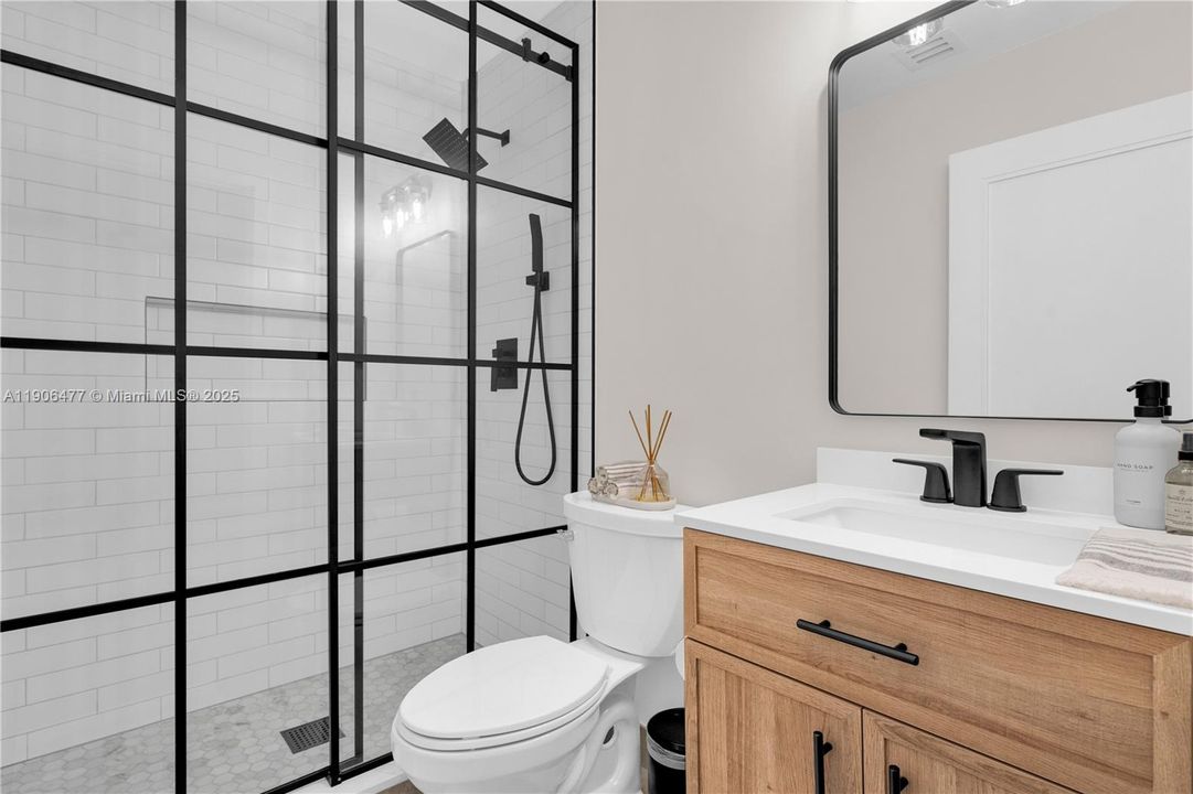 待售: $1,299,000 (5 贝兹, 3 浴室, 3113 平方英尺)