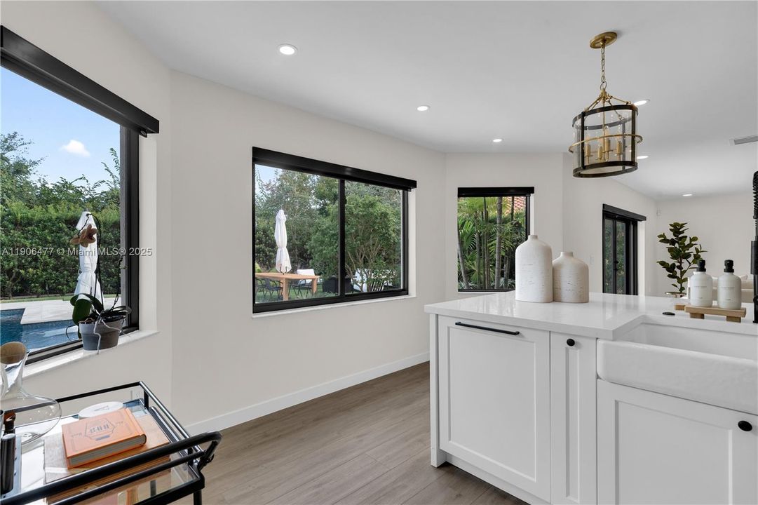 待售: $1,299,000 (5 贝兹, 3 浴室, 3113 平方英尺)