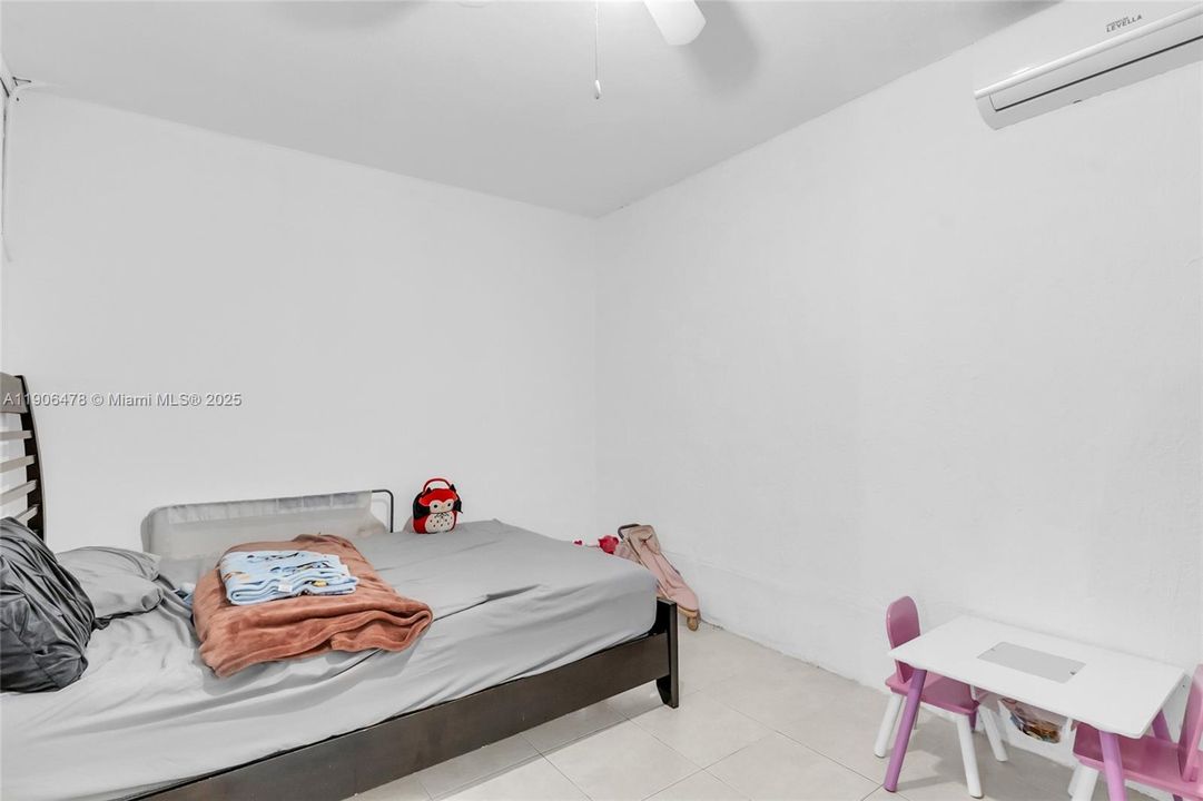 待售: $590,000 (3 贝兹, 2 浴室, 1381 平方英尺)