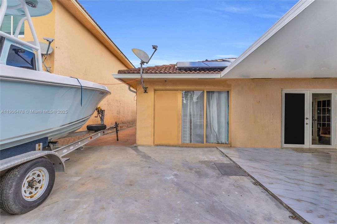 待售: $590,000 (3 贝兹, 2 浴室, 1381 平方英尺)