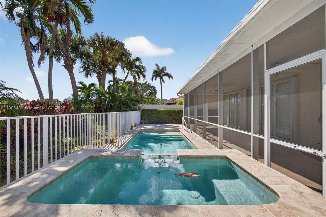 For Sale: $850,000 (3 beds, 3 baths, 2024 Square Feet)