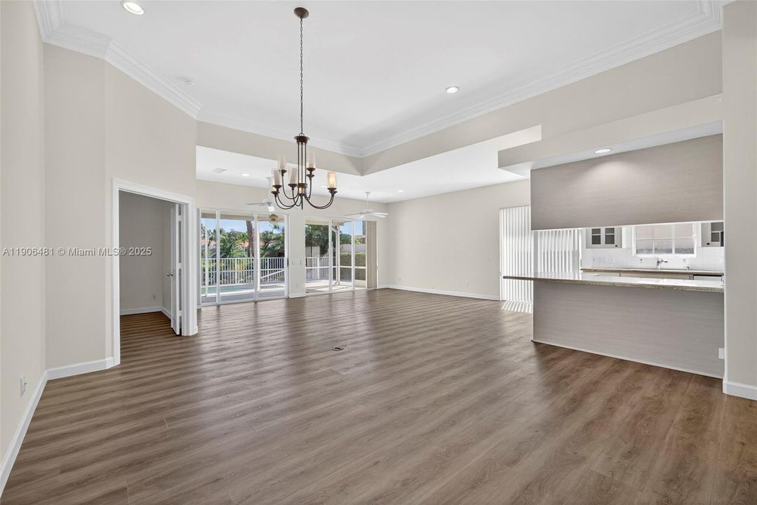 For Sale: $850,000 (3 beds, 3 baths, 2024 Square Feet)