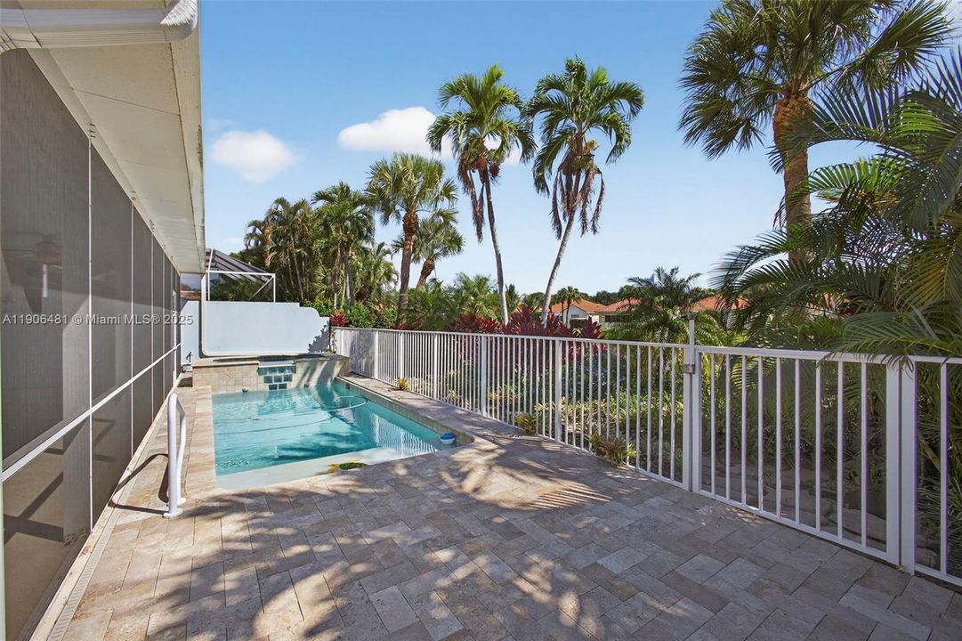 For Sale: $850,000 (3 beds, 3 baths, 2024 Square Feet)