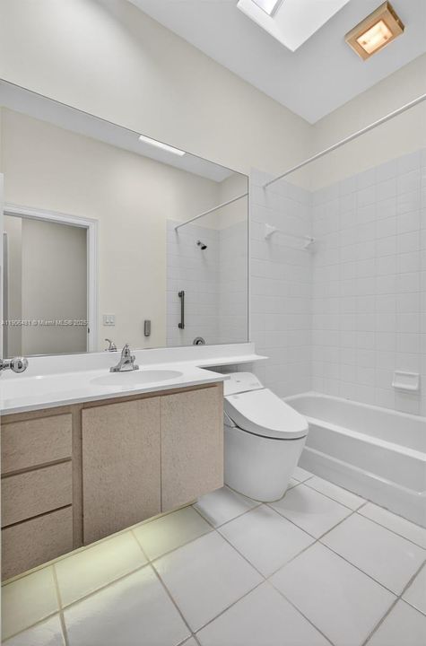 For Sale: $850,000 (3 beds, 3 baths, 2024 Square Feet)