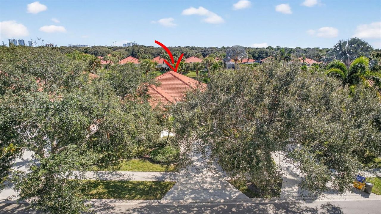 For Sale: $850,000 (3 beds, 3 baths, 2024 Square Feet)