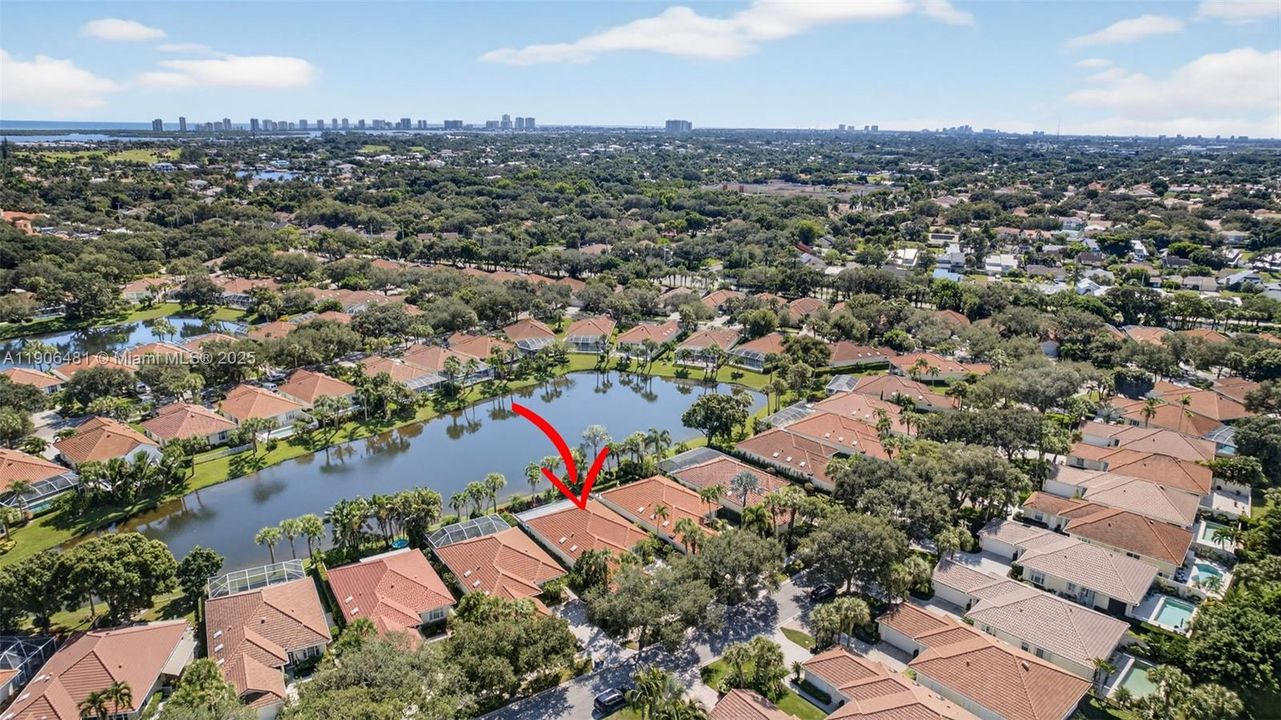 For Sale: $850,000 (3 beds, 3 baths, 2024 Square Feet)