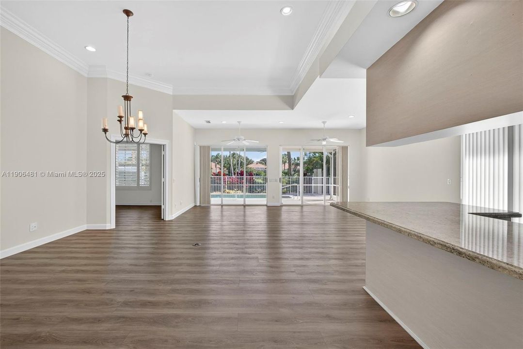 For Sale: $850,000 (3 beds, 3 baths, 2024 Square Feet)