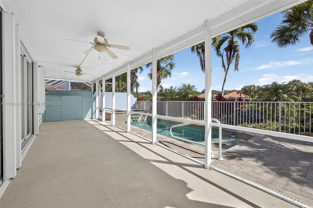 For Sale: $850,000 (3 beds, 3 baths, 2024 Square Feet)