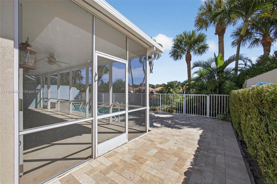 For Sale: $850,000 (3 beds, 3 baths, 2024 Square Feet)