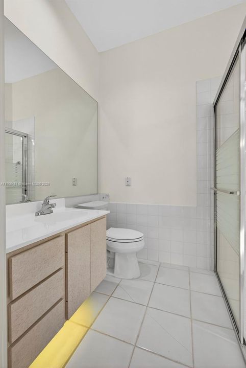 For Sale: $850,000 (3 beds, 3 baths, 2024 Square Feet)