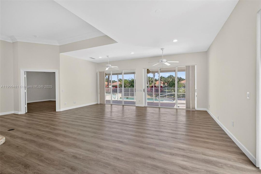 For Sale: $850,000 (3 beds, 3 baths, 2024 Square Feet)