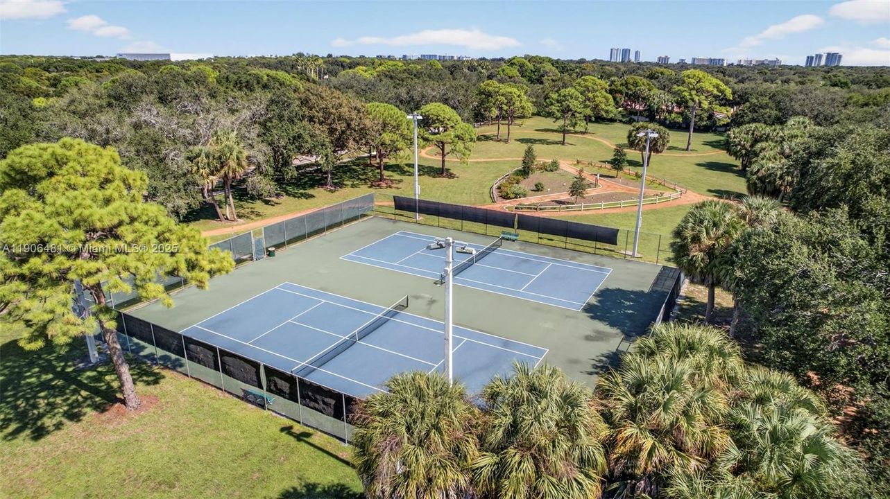 For Sale: $850,000 (3 beds, 3 baths, 2024 Square Feet)