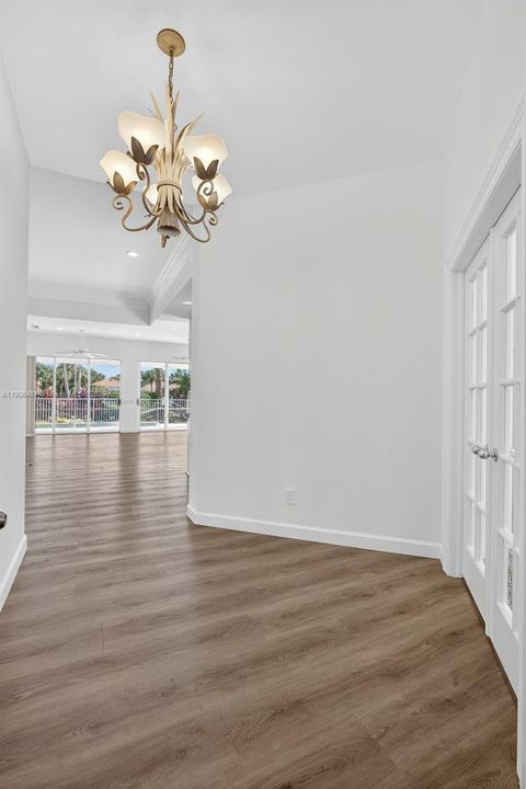 For Sale: $850,000 (3 beds, 3 baths, 2024 Square Feet)