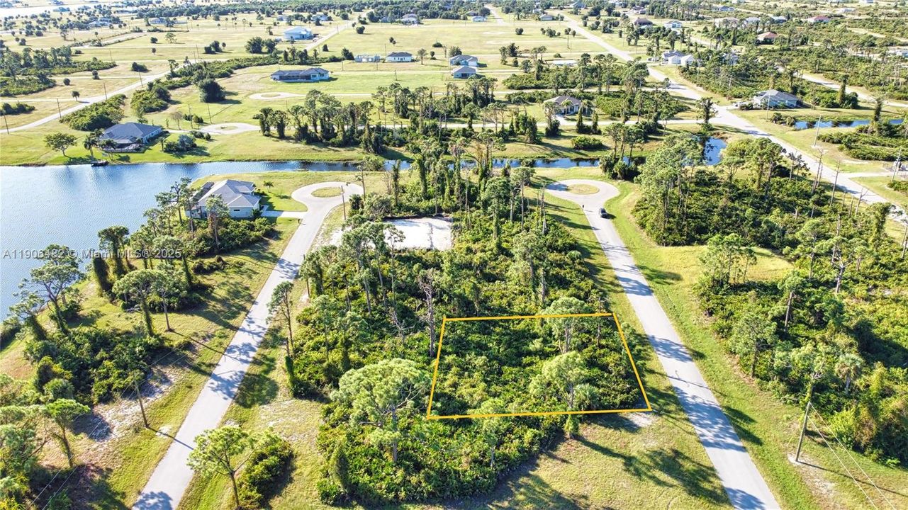 For Sale: $32,000 (0.17 acres)